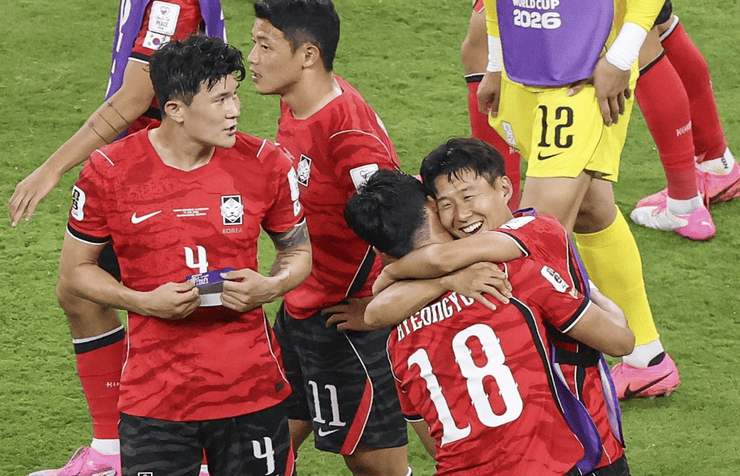South Korea Beat Czech Republic 2-1 in World Cup Comeback