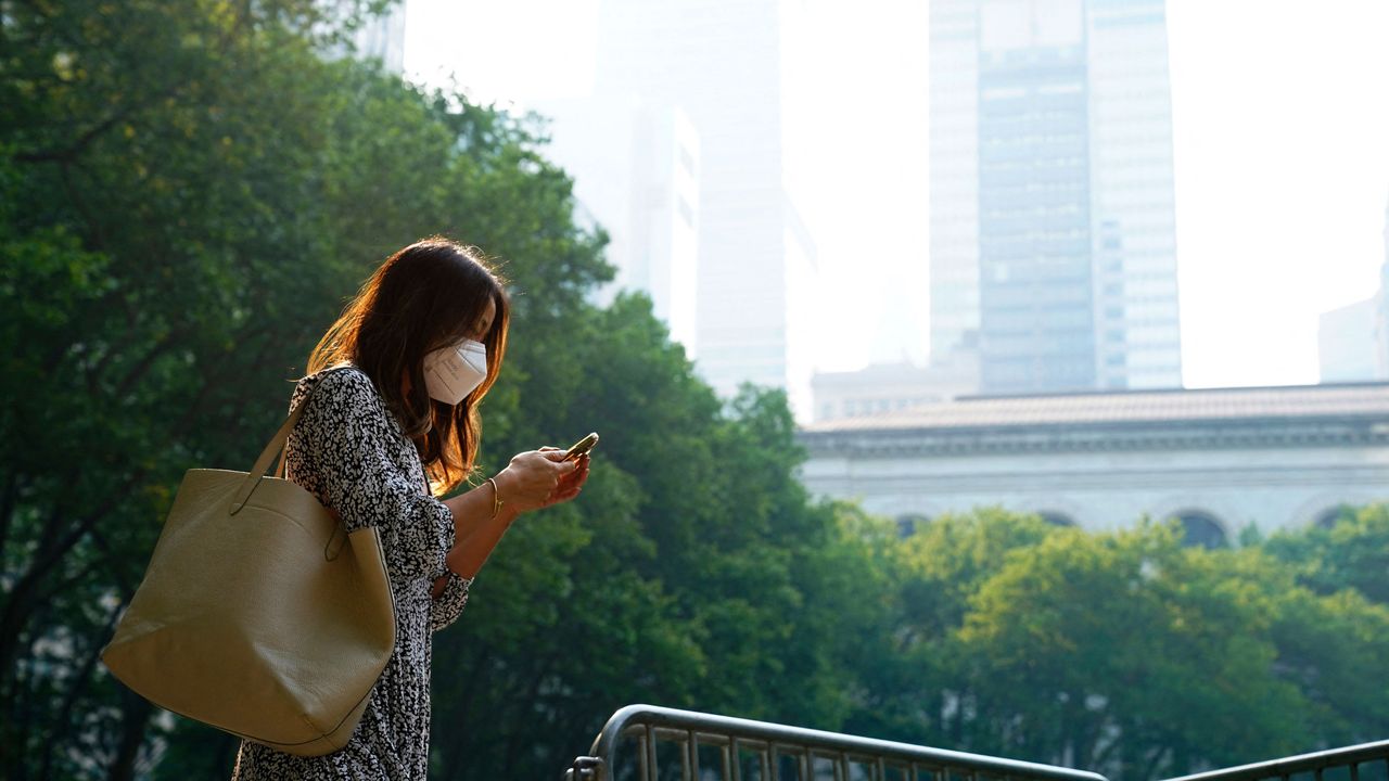 How unhealthy air changes your body and mind
