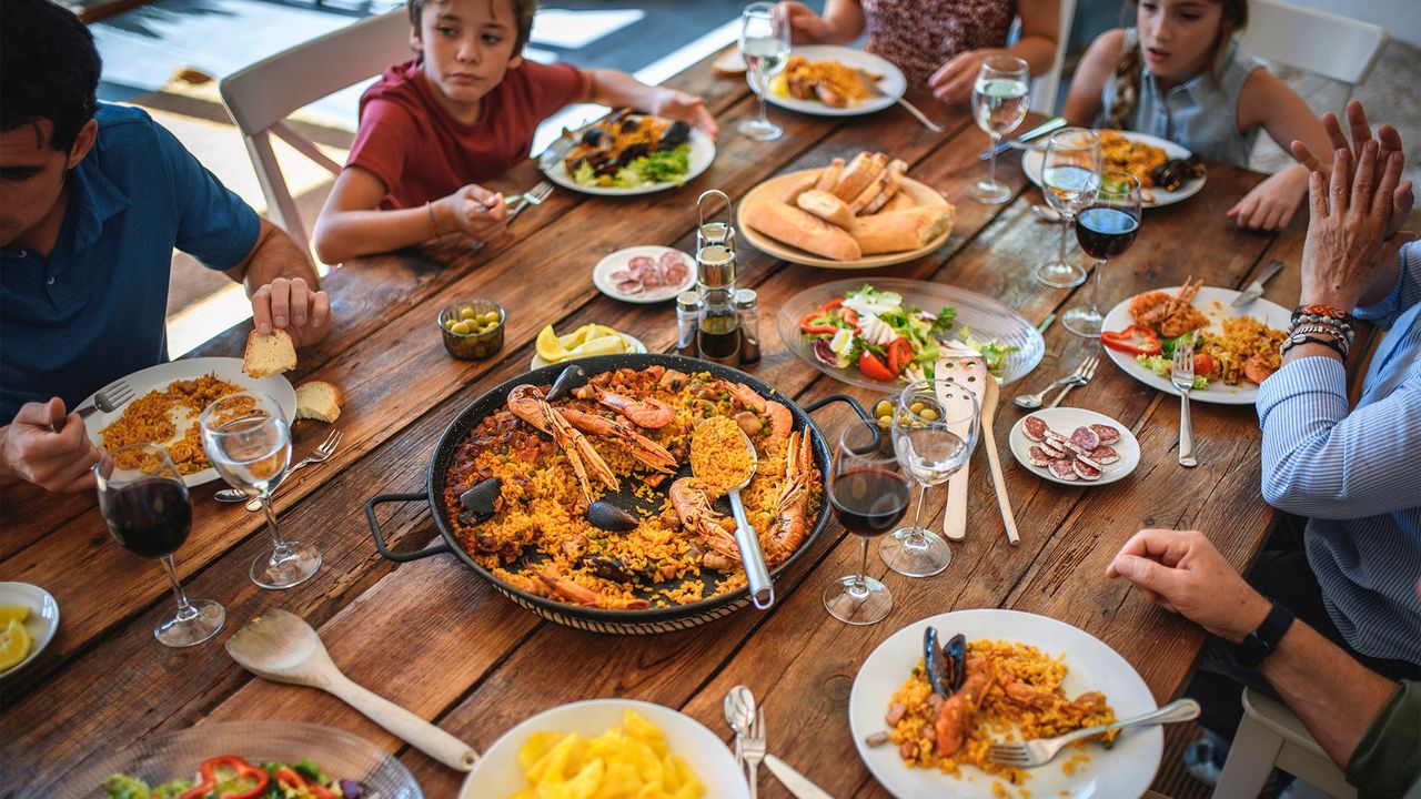 Here's why we're getting mealtimes wrong